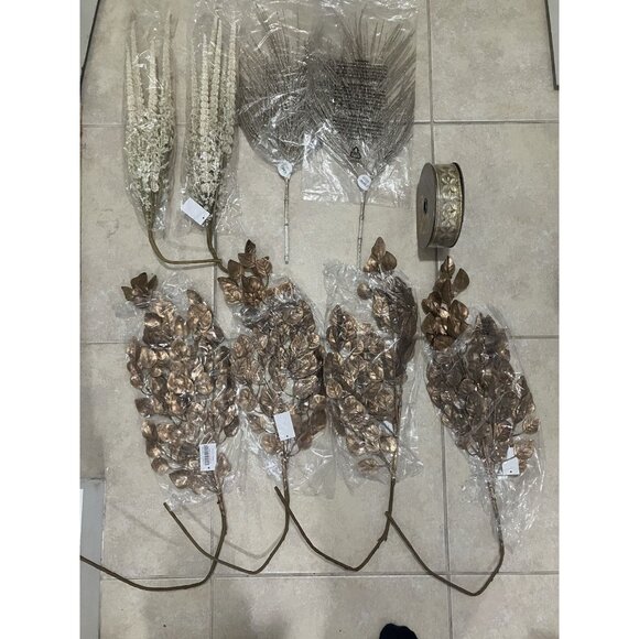 Floral Arrangement Luxury Bundle And Decorative Ribbon. New - Picture 1 of 7